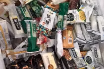 Kem "nội địa" chỉ 3.000 đồng từ Trung Quốc tràn về