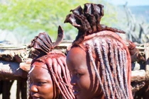 Nơi phụ nữ được lấy nhiều chồng, không cần mặc quần áo 