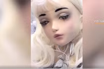 Video: 'Búp bê sống' bí ẩn danh tính tại Nhật Bản