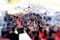 Gái bán dâm 40000 USD mỗi đêm ở Cannes, Hollywood hoạt động ra sao?