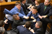 Các nghị sĩ Ukraine lại dùng nắm đấm để nói chuyện