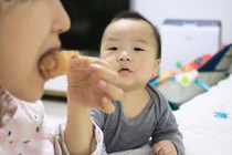 Nghĩ thương đàn bà phải... ăn nhiều