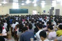 Nhìn lứa 2K đi thi, 8X và 9X bồi hồi nhớ một thời 'dùi mài kinh sử'