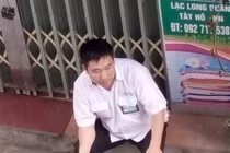 Tài xế già đợi cả đêm dưới đường vì hành khách say xỉn