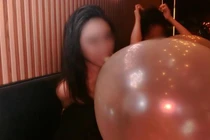 Nghiện hít bóng cười, cô gái 17 tuổi phải trả giá "đắt"!