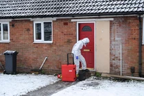 Rùng mình bức ảnh bố chụp con gái trước khi sát hại dã man