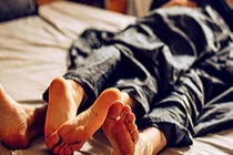 Vợ cay đắng phát hiện chuyện "ghê tởm" của chồng trong chính nhà mình