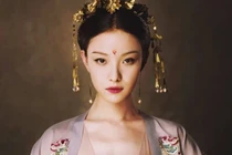 Nữ nhân được độc sủng hậu cung, đem vinh hoa về cho mẫu tộc