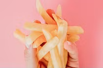 Những món ăn khiến da nhanh bị lão hóa