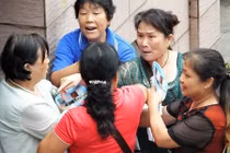 Gái trẻ khiến con trai chồng U70 vừa gặp đã choáng váng