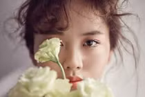 Đến nhà nghỉ bắt gian tình, bà chủ phòng trà lặng người quay đi