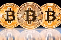 Nhiều quốc gia cảnh báo về tiền điện tử