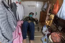 Ám ảnh cuộc sống trong những 'căn hộ quan tài' ở Hong Kong