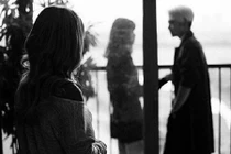 "Yêu mặn nồng 2 năm không bằng một vòng tay lạ"