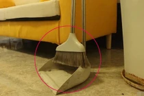 Chú ý! Năm 2022, 5 vị trí này trong nhà “không thể đặt chổi“