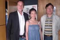 7 sao nữ châu Á tố bị ông trùm Hollywood và cấp dưới tấn công tình dục