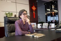 Hành trình vượt gian khó của nữ tỷ phú tự thân giàu nhất thế giới