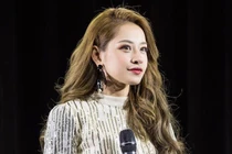 Chi Pu đăng dòng chia sẻ lạ giữa đêm khuya khiến dân mạng hoang mang