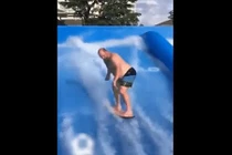 Video: Cái kết "dở khóc dở cười" trong lần đầu tiên học lướt ván