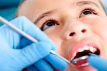 Nhổ răng sữa theo cách kinh dị này sẽ khiến trẻ ám ảnh mãi