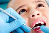 Nhổ răng sữa theo cách kinh dị này sẽ khiến trẻ ám ảnh mãi