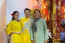 Hứa Minh Đạt tiết lộ chuyện mẹ ruột và bà xã ngăn cản việc đăng status