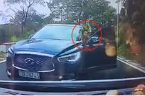 Video: Xế tiền tỷ vượt ẩu trên đèo còn chỉ tay dằn mặt