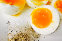 Ăn trứng luộc với thứ này trong 4 khung giờ “vàng” giúp giải độc gan