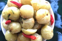 Độc lạ Tây Bắc: Mắc kham chua chát nghẹn cổ, chị em vẫn phát cuồng