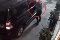 Video: Trộm vặt gương xe sang Land Cruiser nhanh như chớp ở Hà Nội