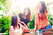 Toát mồ hôi với đám chị em dành cả thanh xuân chê chồng