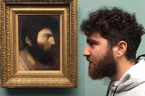 Hiện tượng hai người giống y hệt nhau nhưng lại cách hàng thế kỷ