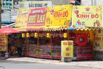 Các tiệm bánh Trung thu vắng khách dù đại hạ giá