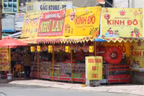 Các tiệm bánh Trung thu vắng khách dù đại hạ giá