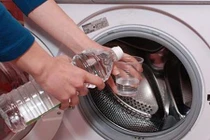 Mẹo "tống khứ" hết bụi bẩn, ký sinh trùng khỏi máy giặt