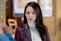 Chị gái lấy chồng đại gia nhưng cả năm chỉ về 2 lần