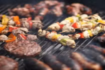 Mẹo hay cho chị em giúp làm giảm chất độc hại trong thịt nấu chín