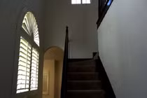 Trong nhà thấy 4 dấu hiệu này hung tinh đeo bám