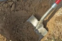 Bộ xương dưới nền nhà tố cáo tội ác bị che giấu