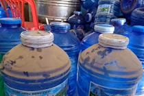 Hãi hùng sự thật về nước đóng chai, nếu biết bạn còn dám uống?