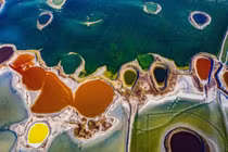 “Biển Chết” của Trung Quốc không khác gì một bức tranh trừu tượng