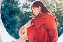 Xa chồng nửa tháng,khi về sờ lên đầu giường ngủ mà tôi rụng rời