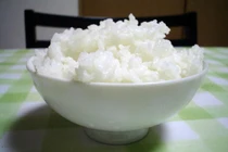 Bữa cơm cho người mẹ mới sinh khiến nhiều chị em xót xa