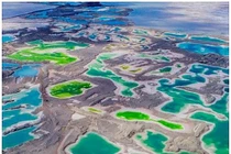 Video: Hồ muối ngọc lục bảo đẹp như cảnh sắc ngoài hành tinh