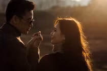 Chồng ngỡ ngàng với lí do cô hàng xóm đuổi đánh vợ