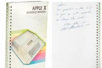 Cuốn sách được bán giá gần 20 tỷ nhờ một dòng chữ đặc biệt