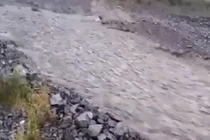 Video: Dòng sông toàn đá chảy ầm ầm như nước ở New Zealand