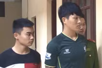 Video: Vác dao ra đường chặn cướp tài sản của phụ nữ trong đêm