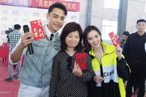 Phi công giở trò đồi bại với nữ đạo diễn ở khách sạn đã bị bắt