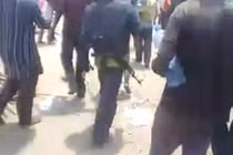 Phẫn nộ vụ phụ nữ bị hãm hiếp, chặt đầu trước đám đông ở Congo